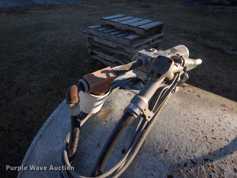 image for item DH8143 Fuel tank