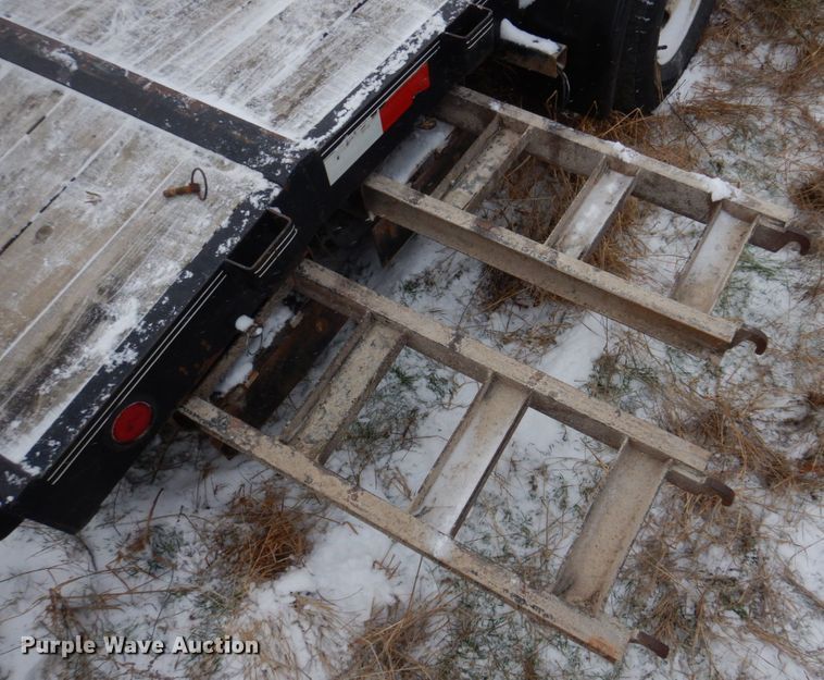 image for item DH8149 2012 PJ  equipment trailer