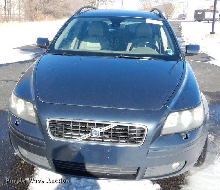 image for item DH8790 2005 Volvo V50 T5