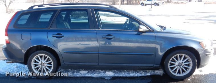 image for item DH8790 2005 Volvo V50 T5