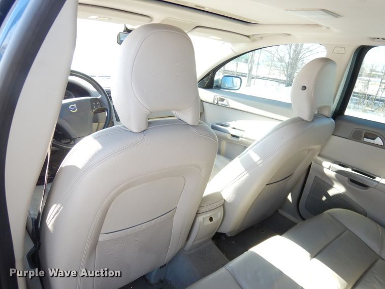 image for item DH8790 2005 Volvo V50 T5