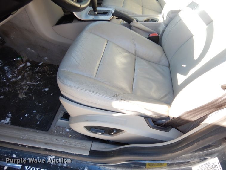 image for item DH8790 2005 Volvo V50 T5