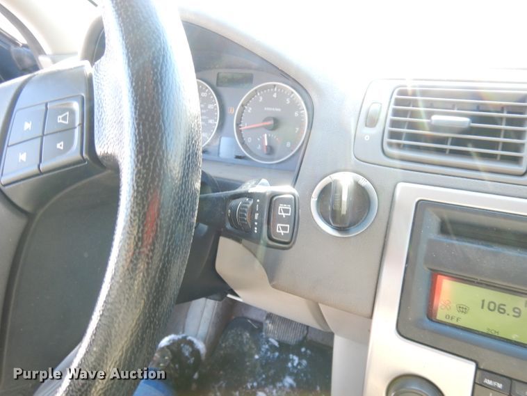 image for item DH8790 2005 Volvo V50 T5