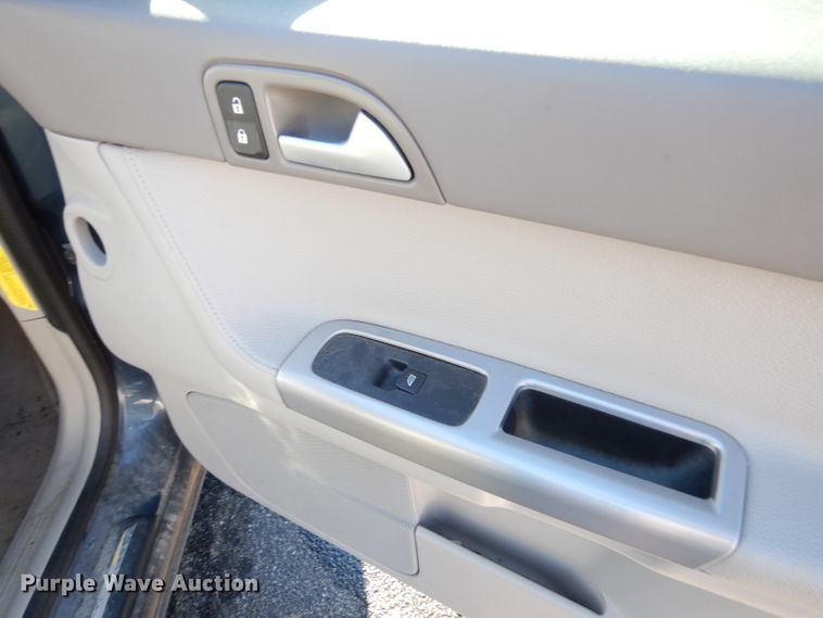 image for item DH8790 2005 Volvo V50 T5