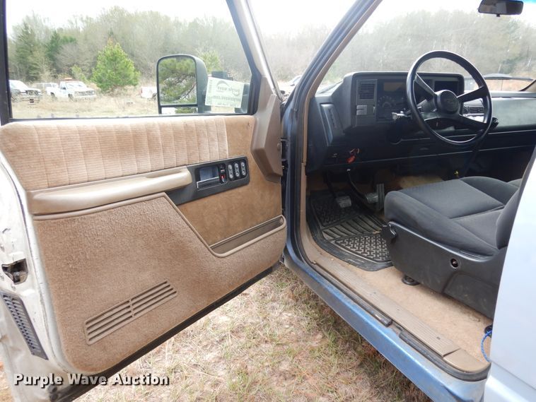 image for item DI8614 1989 Chevrolet C1500  Ext. Cab pickup truck