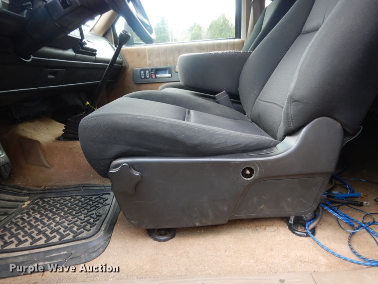 image for item DI8614 1989 Chevrolet C1500  Ext. Cab pickup truck