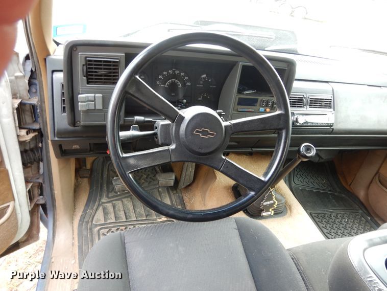 image for item DI8614 1989 Chevrolet C1500  Ext. Cab pickup truck