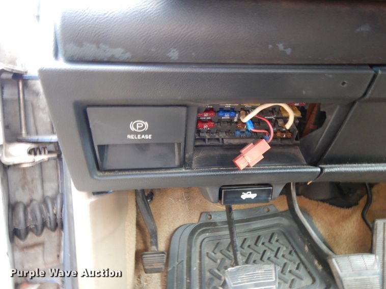 image for item DI8614 1989 Chevrolet C1500  Ext. Cab pickup truck