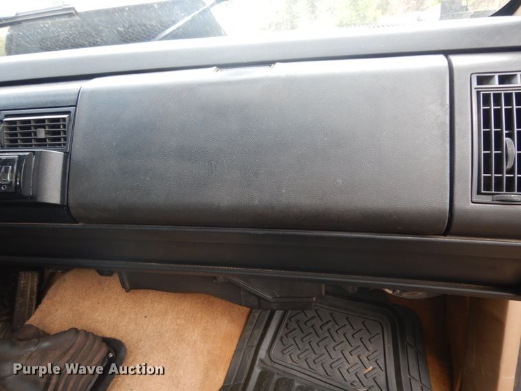 image for item DI8614 1989 Chevrolet C1500  Ext. Cab pickup truck