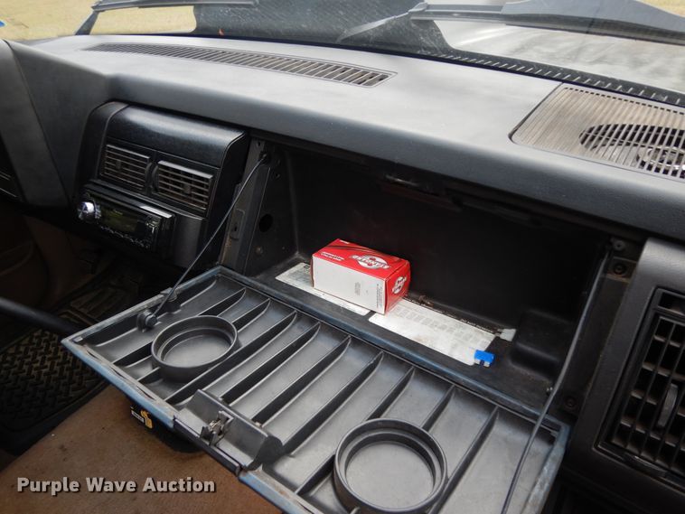 image for item DI8614 1989 Chevrolet C1500  Ext. Cab pickup truck