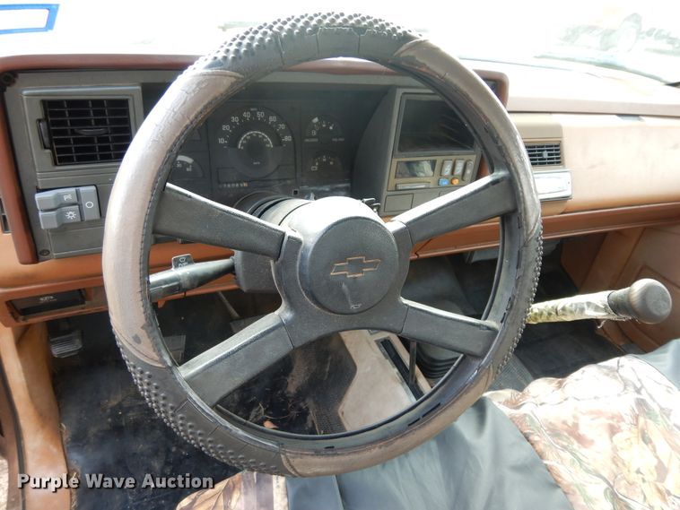 image for item DI8615 1990 Chevrolet K1500  pickup truck