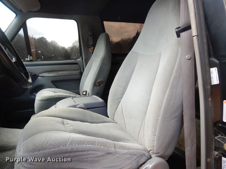 image for item DI8616 1996 Ford Bronco  SUV