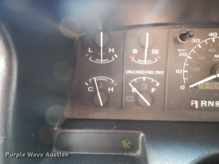 image for item DI8616 1996 Ford Bronco  SUV