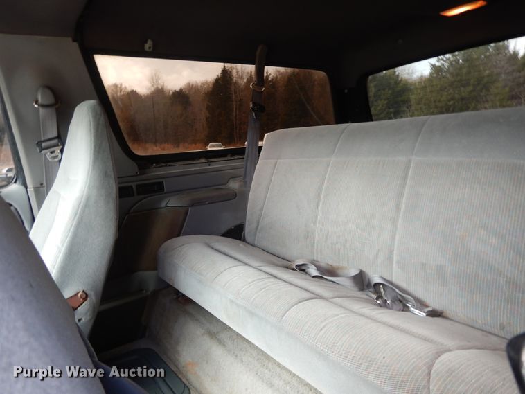 image for item DI8616 1996 Ford Bronco  SUV