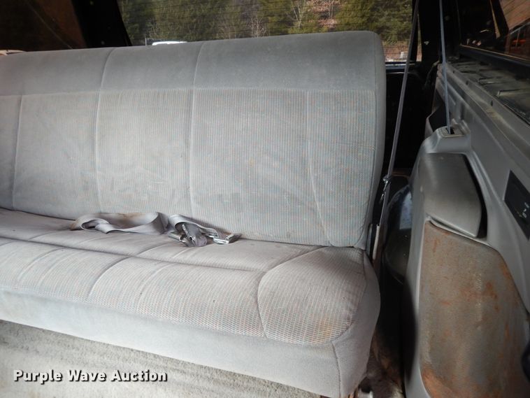 image for item DI8616 1996 Ford Bronco  SUV