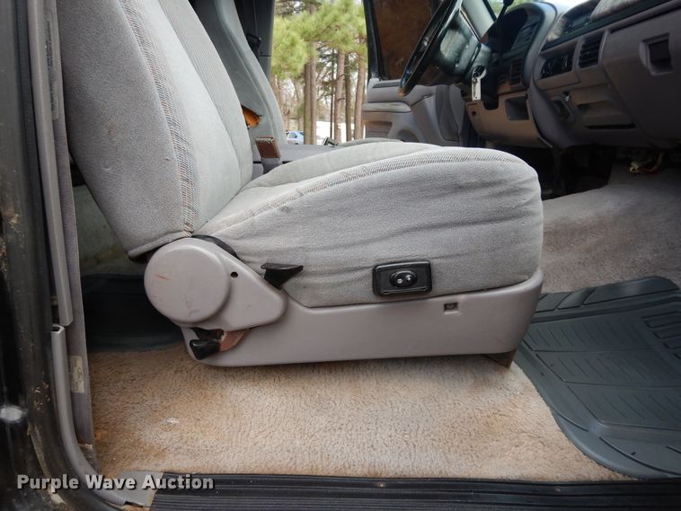 image for item DI8616 1996 Ford Bronco  SUV