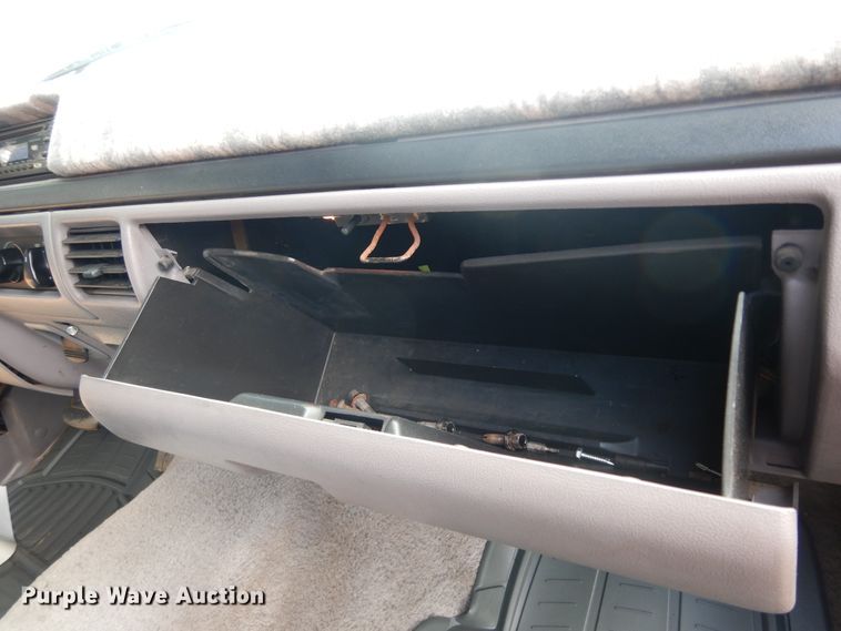 image for item DI8616 1996 Ford Bronco  SUV