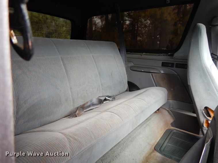 image for item DI8616 1996 Ford Bronco  SUV