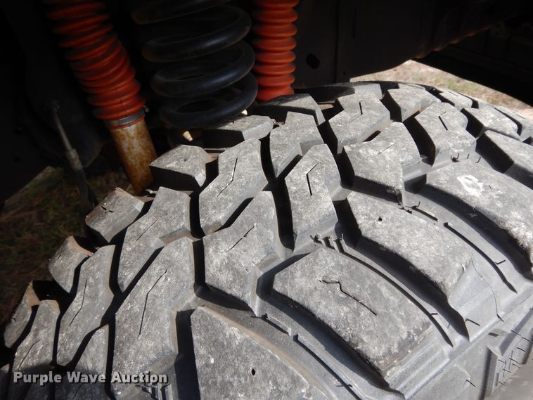 image for item DI8616 1996 Ford Bronco  SUV