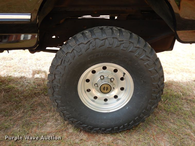 image for item DI8616 1996 Ford Bronco  SUV