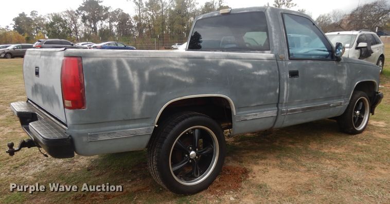 image for item DI8619 1990 Chevrolet C1500  pickup truck