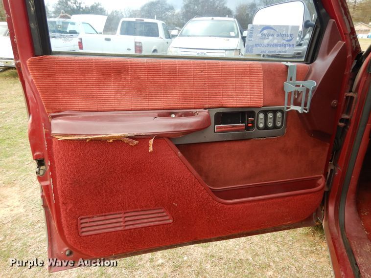 image for item DI8619 1990 Chevrolet C1500  pickup truck