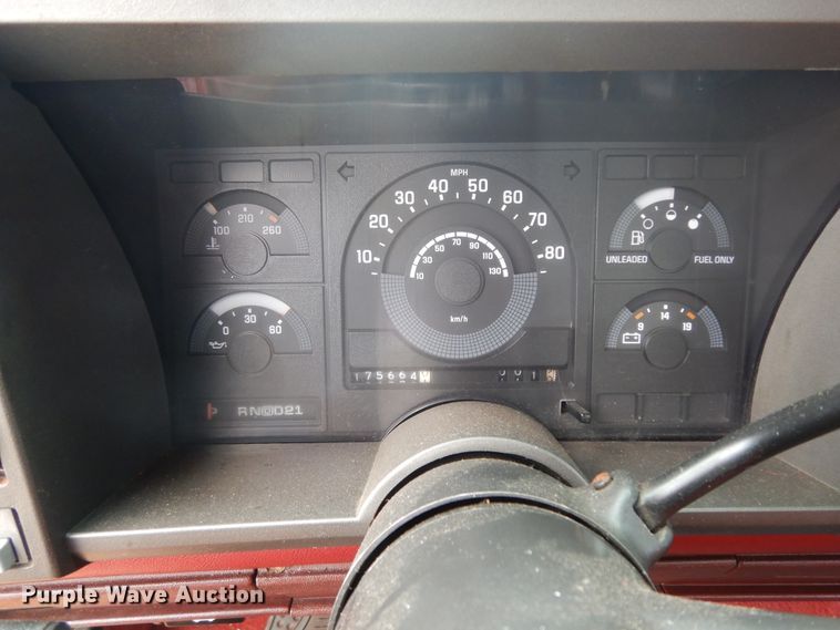 image for item DI8619 1990 Chevrolet C1500  pickup truck