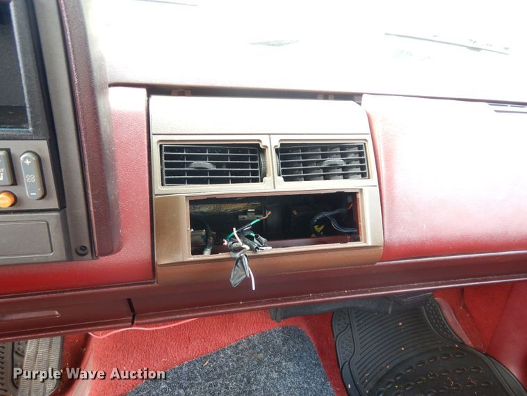 image for item DI8619 1990 Chevrolet C1500  pickup truck