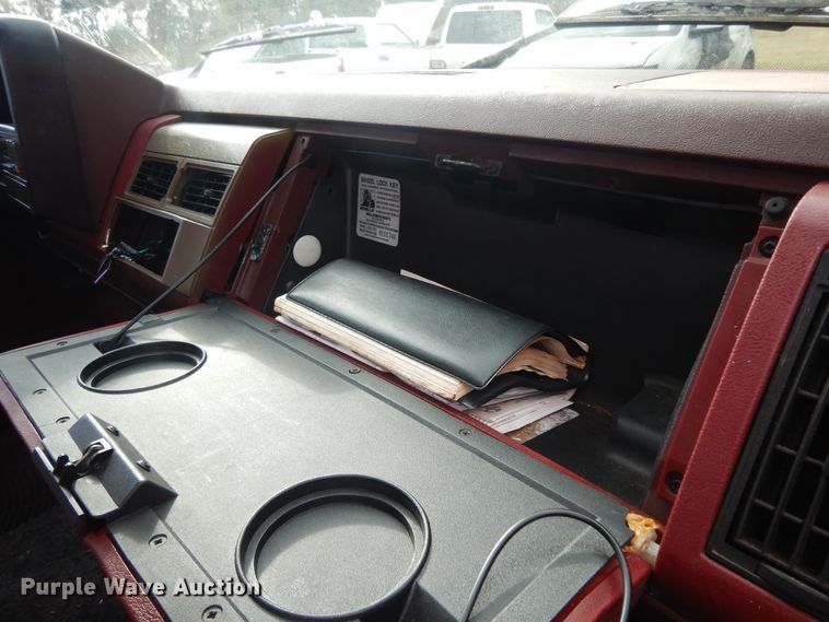 image for item DI8619 1990 Chevrolet C1500  pickup truck