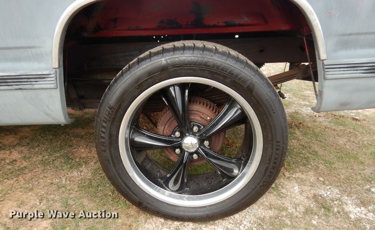 image for item DI8619 1990 Chevrolet C1500  pickup truck