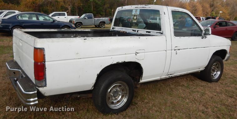 image for item DI8620 1990 Nissan  pickup truck