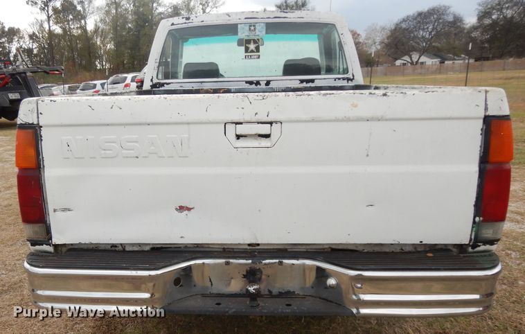 image for item DI8620 1990 Nissan  pickup truck
