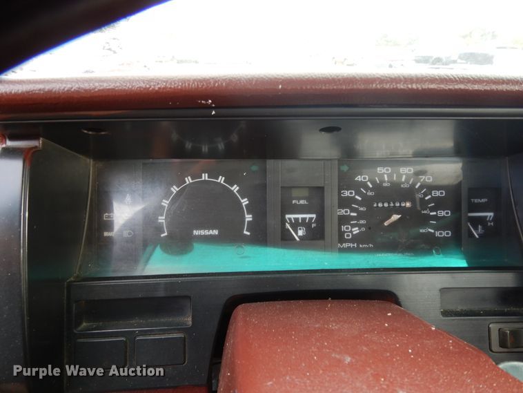 image for item DI8620 1990 Nissan  pickup truck