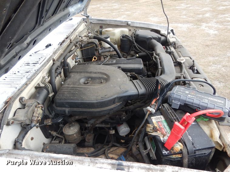 image for item DI8620 1990 Nissan  pickup truck