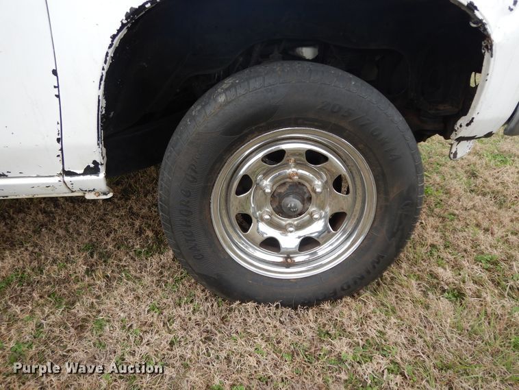 image for item DI8620 1990 Nissan  pickup truck