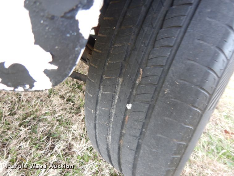 image for item DI8620 1990 Nissan  pickup truck