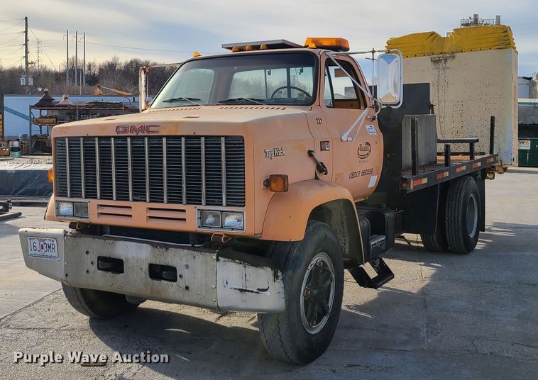 image for item DJ1625 1989 GMC C7000  flatbed truck