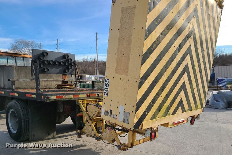 image for item DJ1625 1989 GMC C7000  flatbed truck