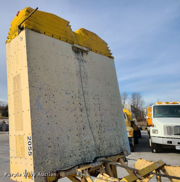 image for item DJ1625 1989 GMC C7000  flatbed truck