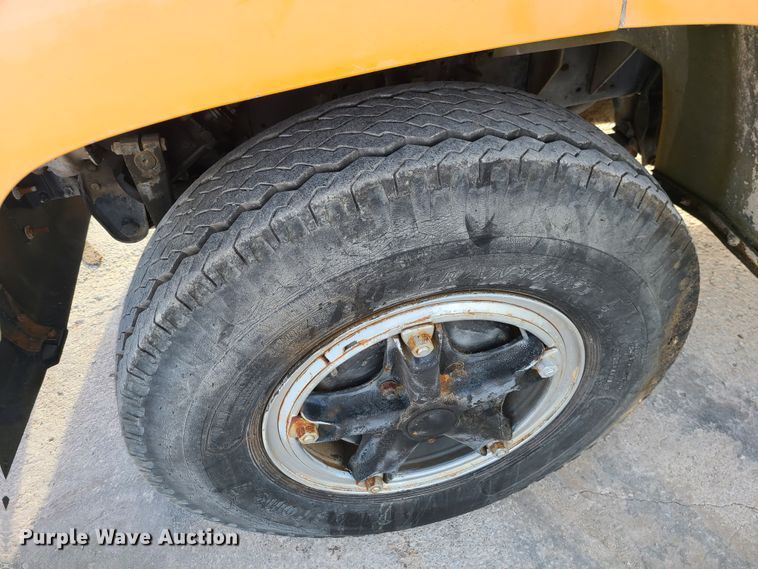 image for item DJ1625 1989 GMC C7000  flatbed truck