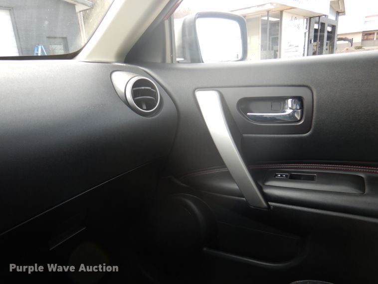 image for item DJ3792 2008 Nissan Rogue SL