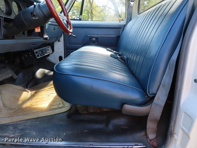 image for item DJ7430 1987 Dodge D150  pickup truck