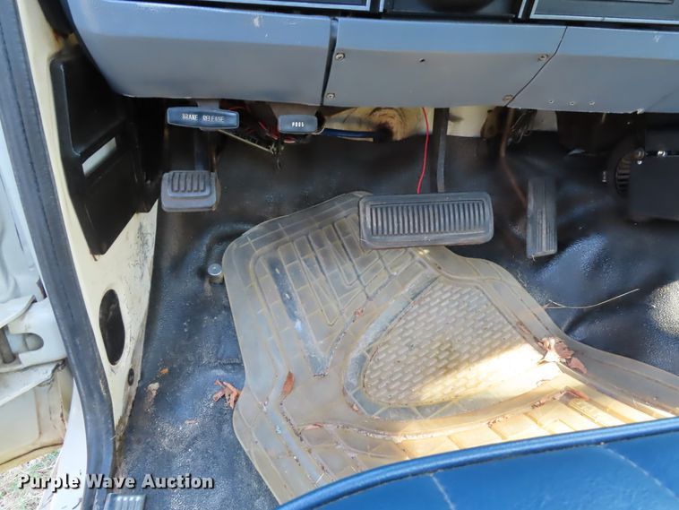 image for item DJ7430 1987 Dodge D150  pickup truck