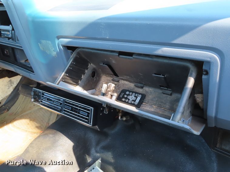 image for item DJ7430 1987 Dodge D150  pickup truck