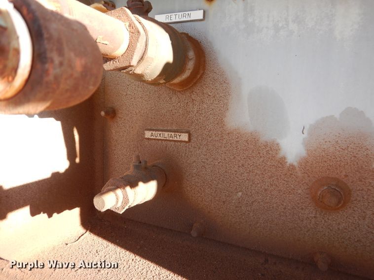 image for item DJ8902 Aggreko  fuel tank