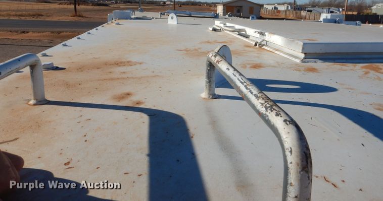 image for item DJ8903 1997  fuel tank