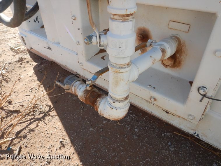 image for item DJ8903 1997  fuel tank