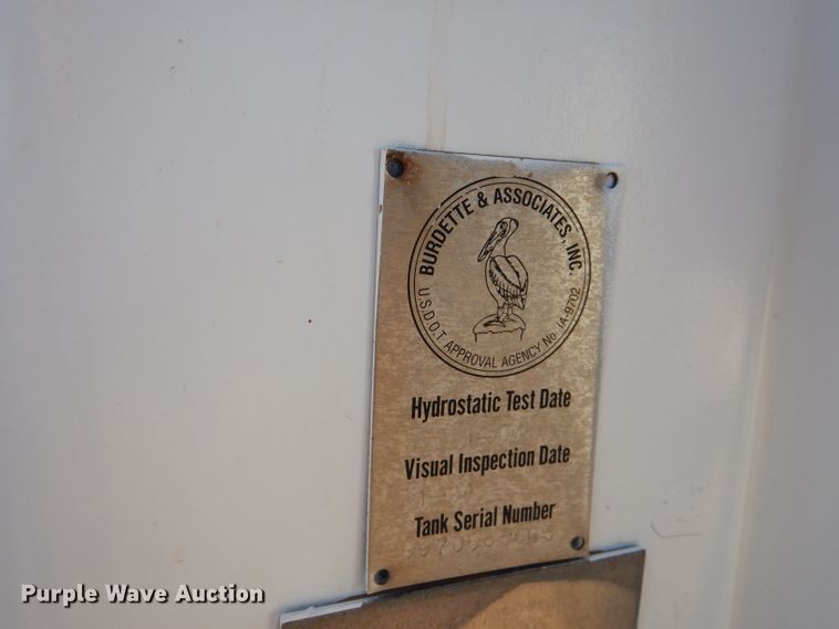 image for item DJ8903 1997  fuel tank