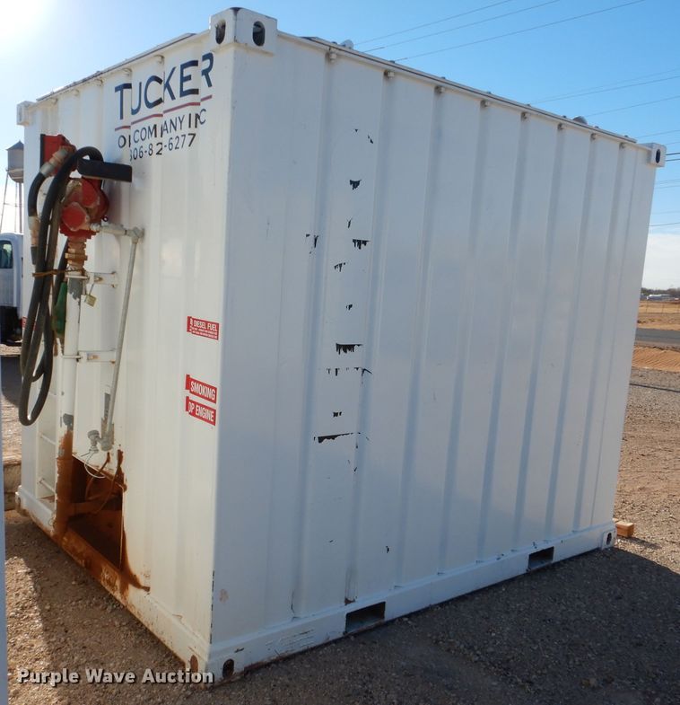 image for item DJ8904 2000  fuel tank