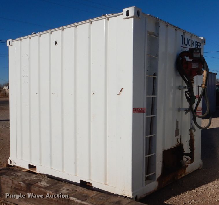 image for item DJ8904 2000  fuel tank